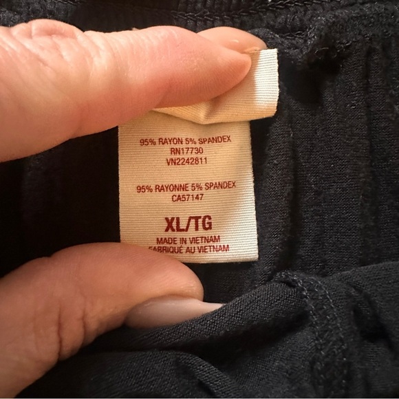 Mossimo Black Flowy Shorts Smocked Waist Soft Stretchy Lounge Boho Size XL Fun - Picture 3 of 9